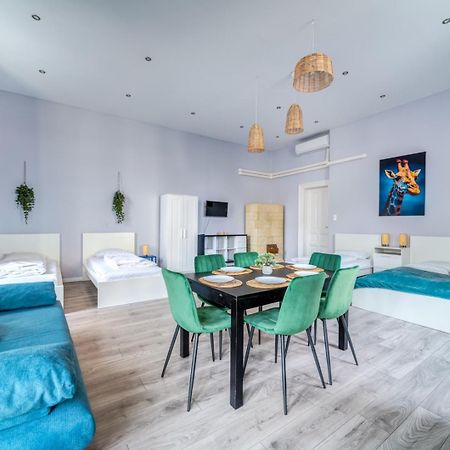 Appartement Downtown Delight - Erzsebet Blvd - 13 Ppl à Budapest Extérieur photo
