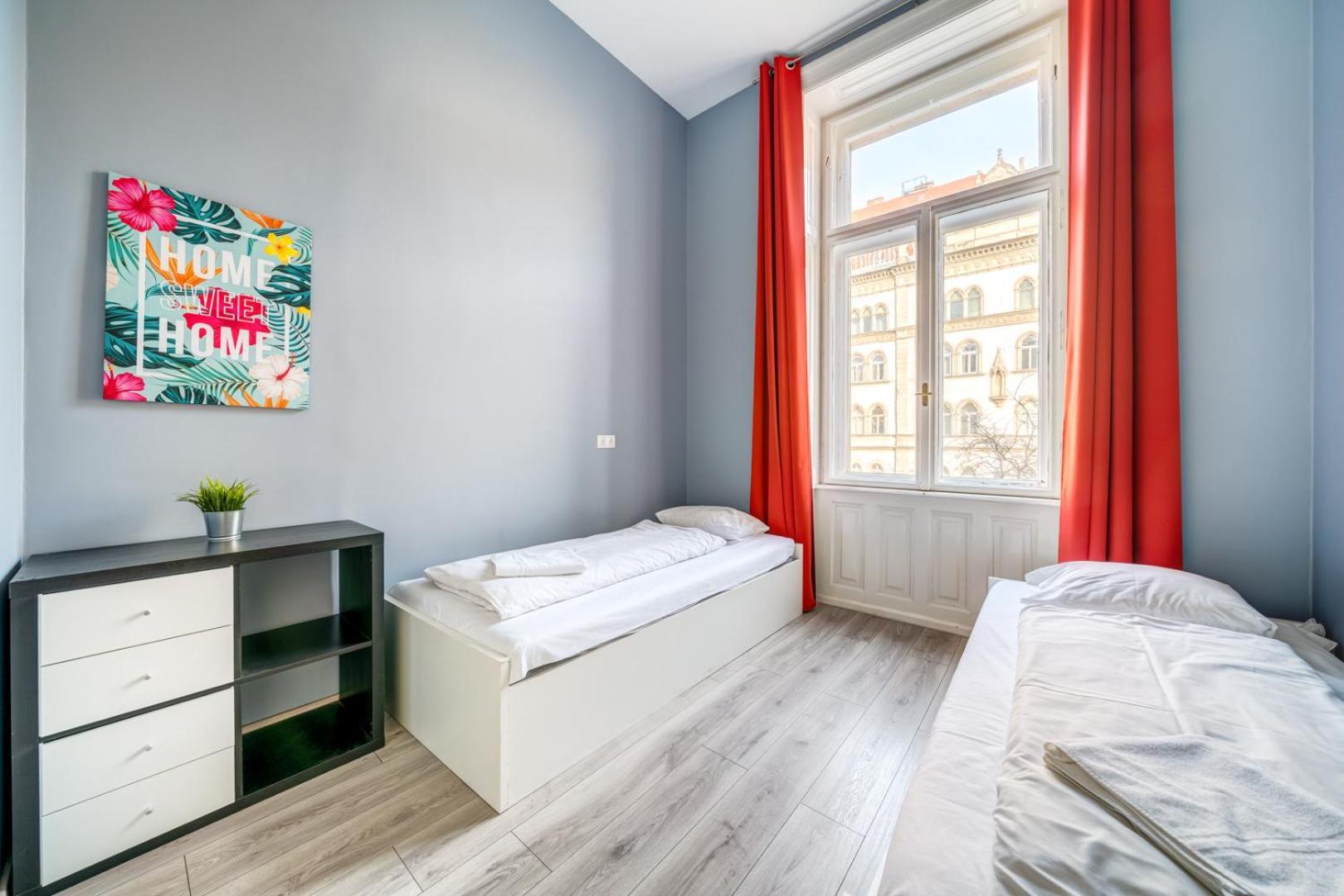 Appartement Downtown Delight - Erzsebet Blvd - 13 Ppl à Budapest Extérieur photo