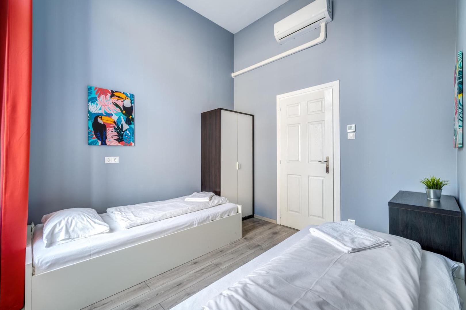 Appartement Downtown Delight - Erzsebet Blvd - 13 Ppl à Budapest Extérieur photo